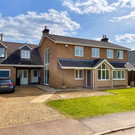 Executive Home With Plenty Of Room Ілі Екстер'єр фото
