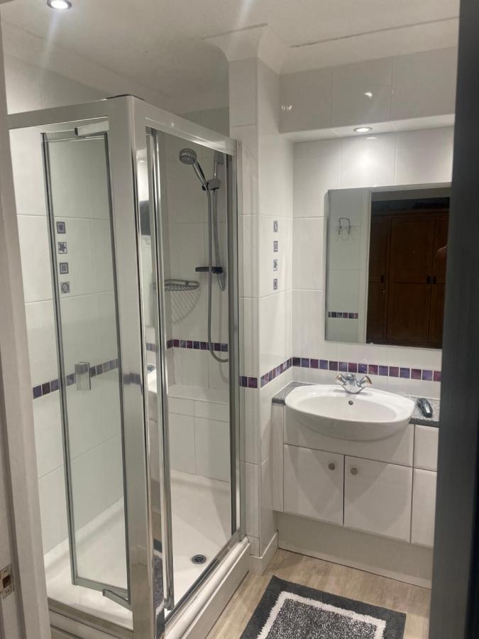Executive Home With Plenty Of Room Ілі Екстер'єр фото